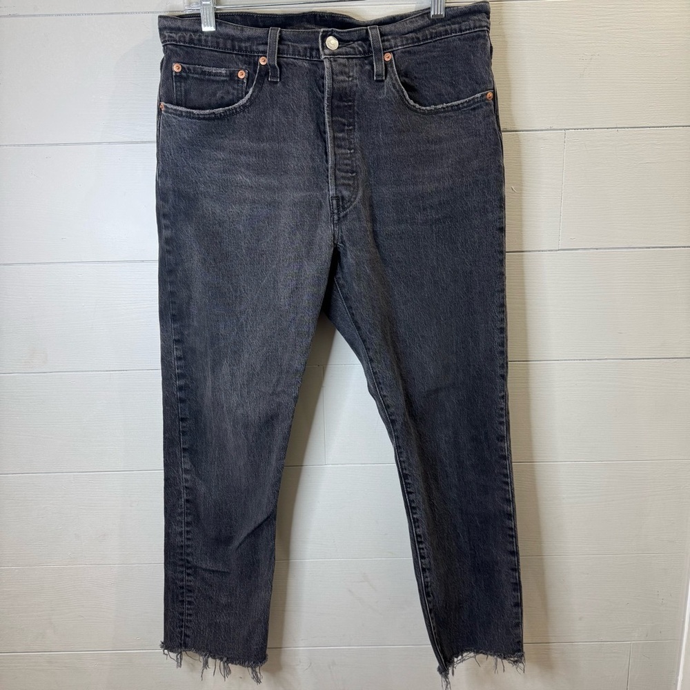 Levi's | Classic Black Women's Jeans Raw Hem Size 31